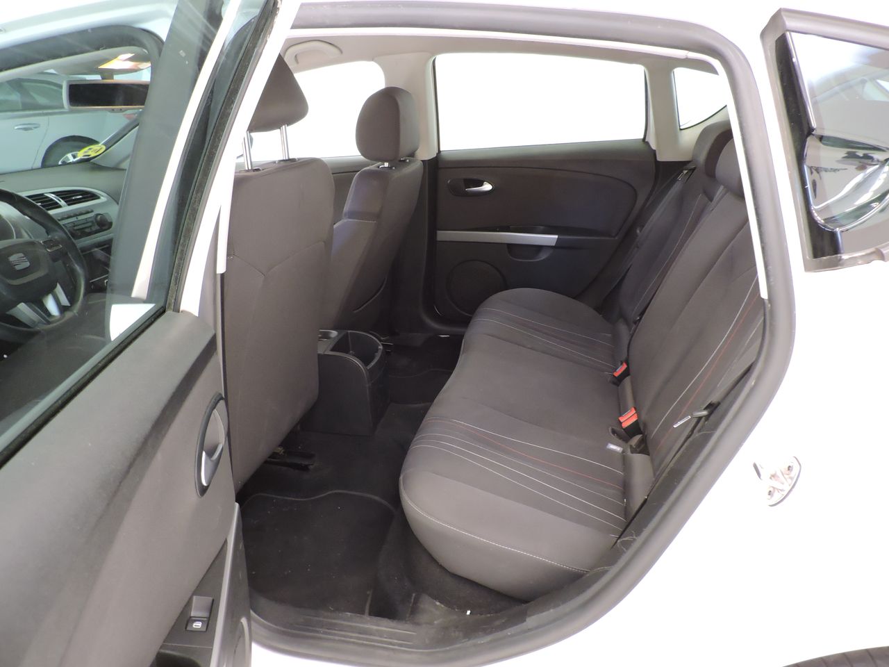 Seat Leon León Style Copa 1.6 TDI CR 105 CV - Foto 11