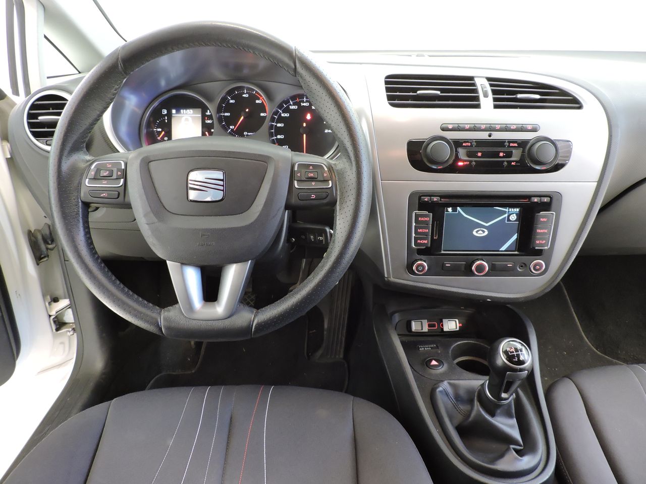 Seat Leon León Style Copa 1.6 TDI CR 105 CV - Foto 8
