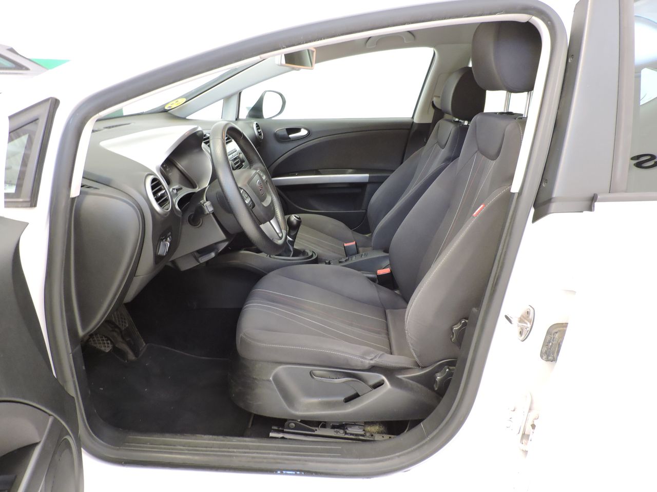 Seat Leon León Style Copa 1.6 TDI CR 105 CV - Foto 9