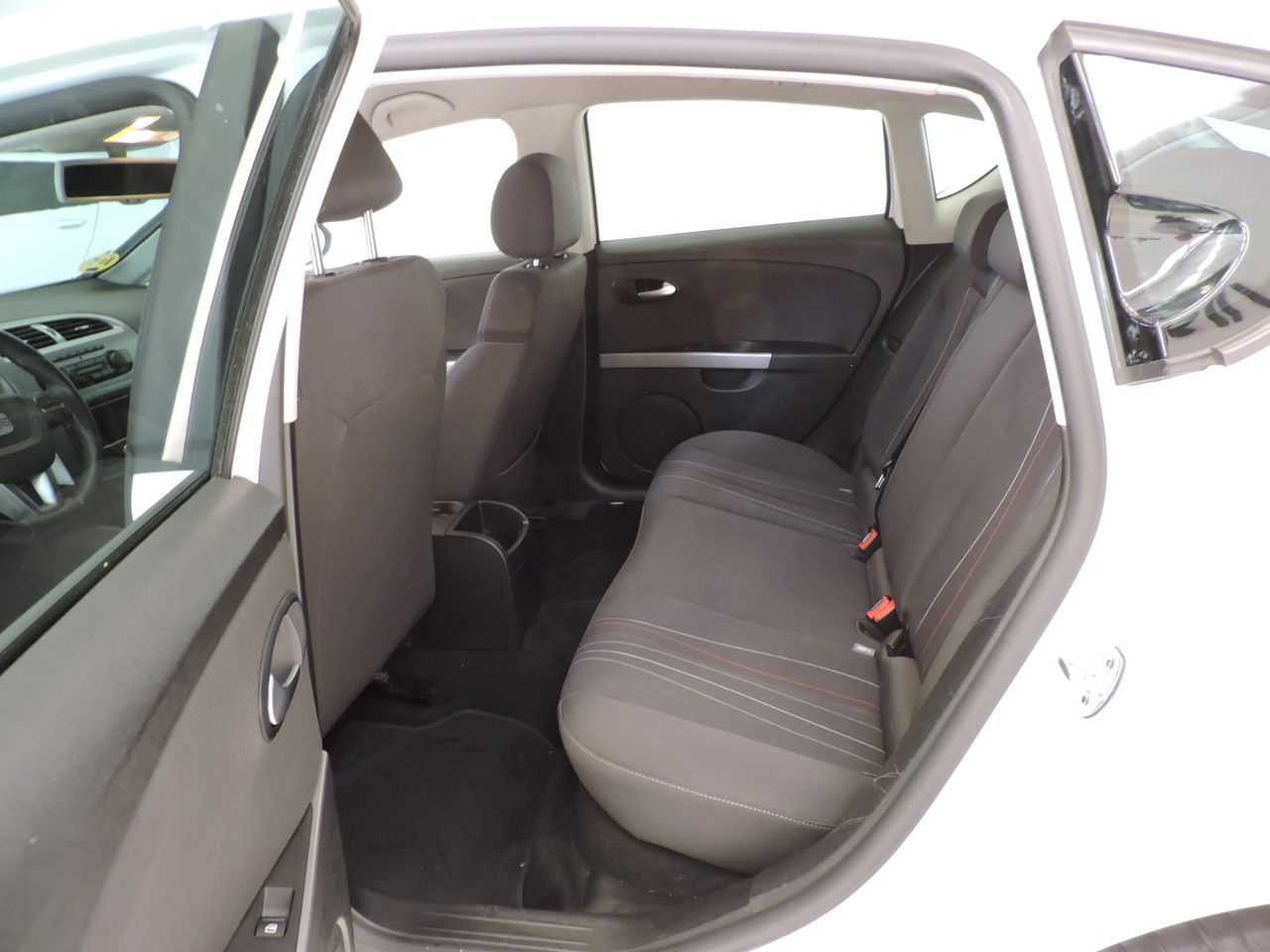 Seat Leon León Style Copa 1.6 TDI CR 105 CV - Foto 11