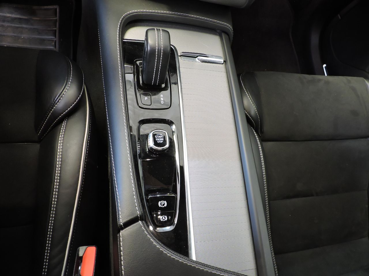 Volvo XC90 XC90 B5 D AWD AUTOMATICO R-DESIGN 7PLZ. - Foto 15