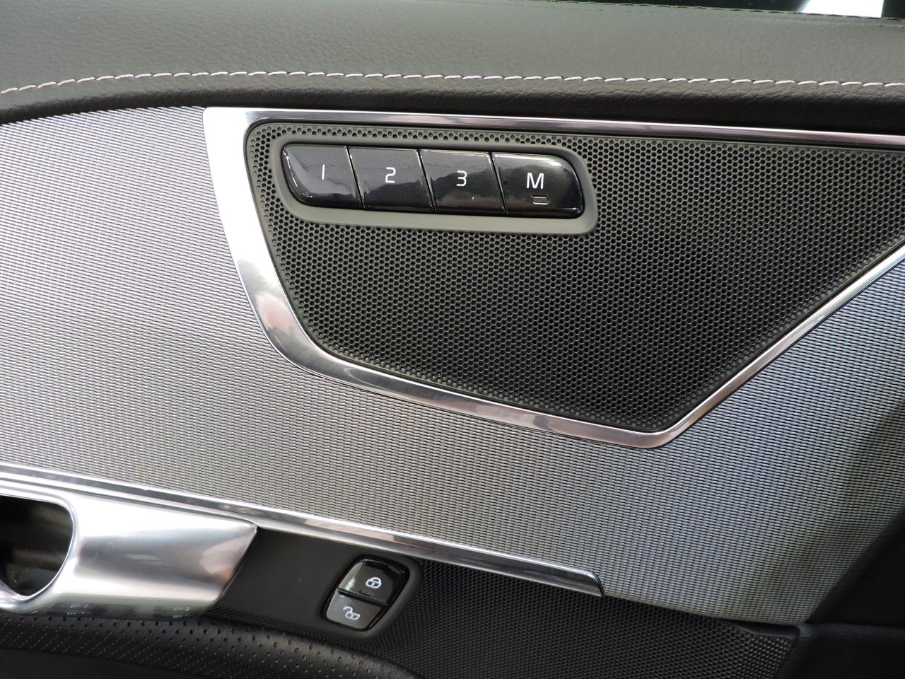 Volvo XC90 XC90 B5 D AWD AUTOMATICO R-DESIGN 7PLZ. - Foto 16