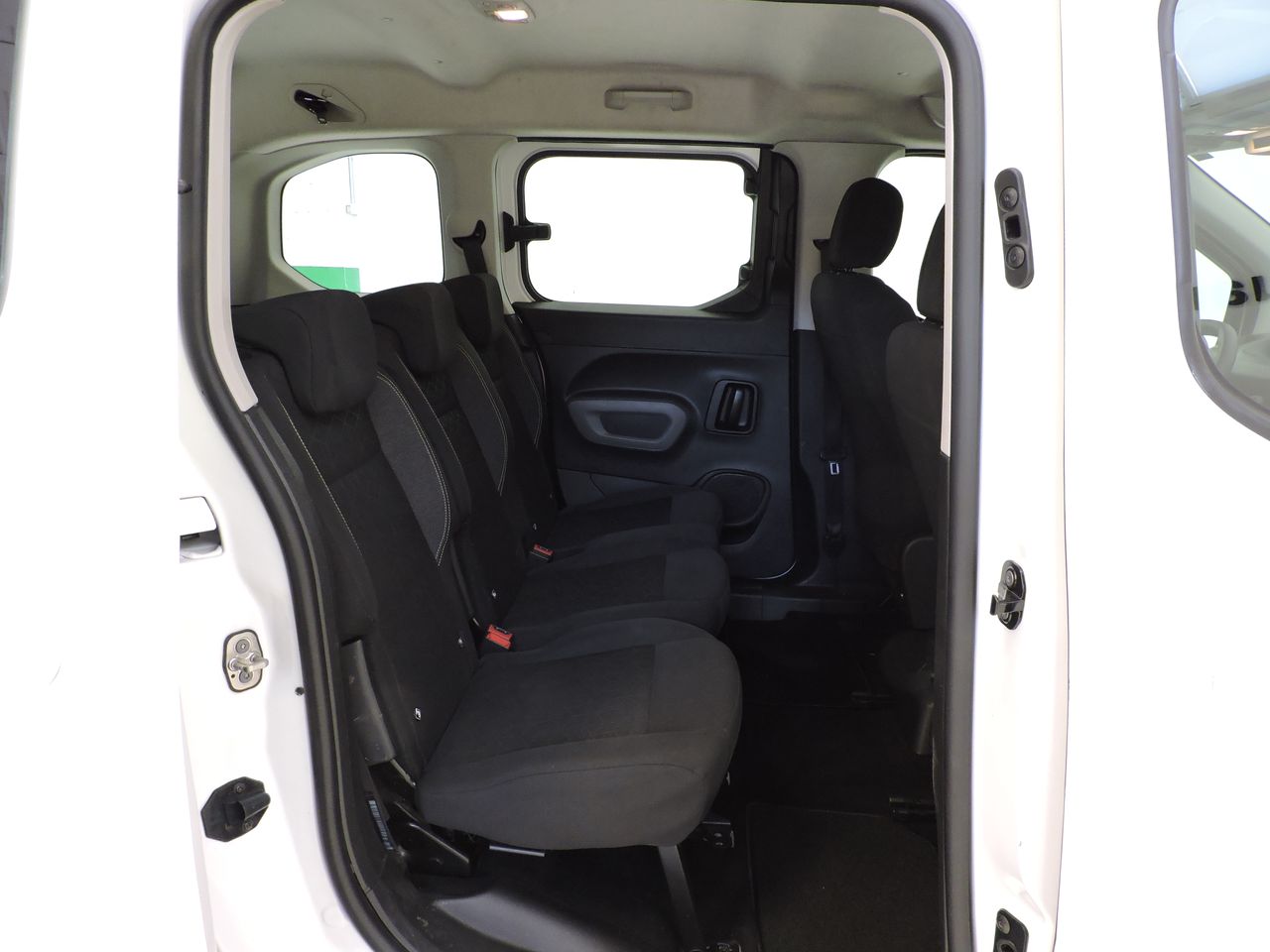 Peugeot Rifter Active Standard BlueHDi 100 - Foto 12