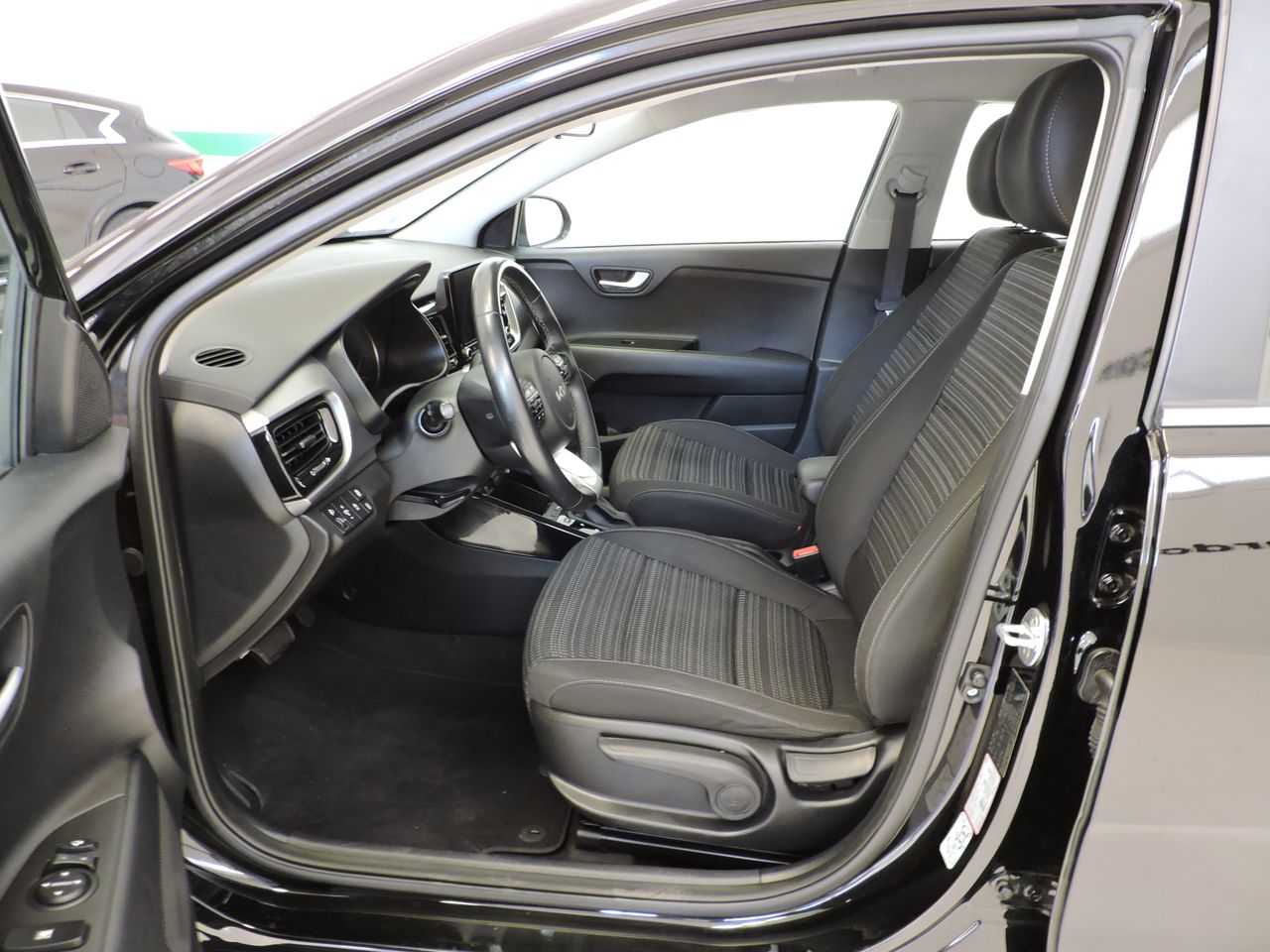 Kia Stonic 1.0 T-GDi MHEV 88 kW (120 CV) Drive DCT - Foto 9