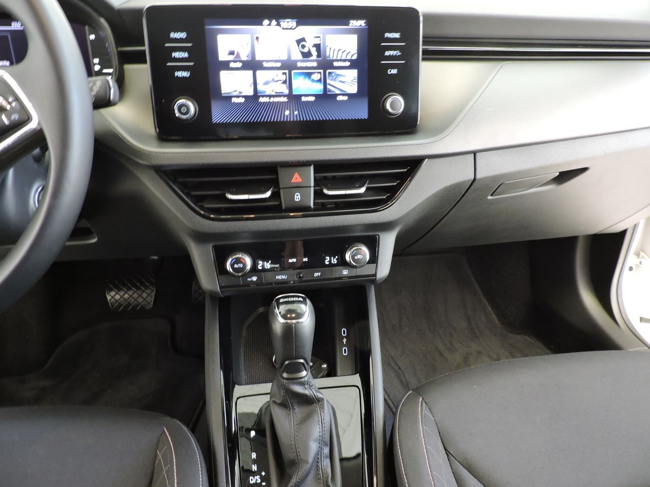 Skoda Kamiq Kamiq 1.0 TSI 81 kW - Foto 16
