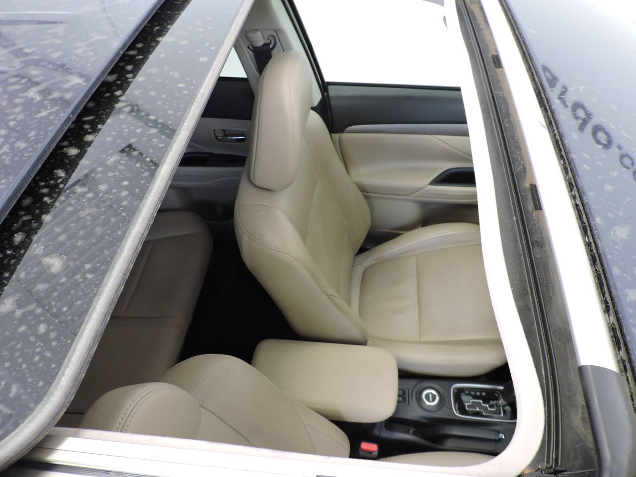 Mitsubishi Outlander Kaiteki 4WD 220 DI-D 6AT 7 plazas - Foto 17