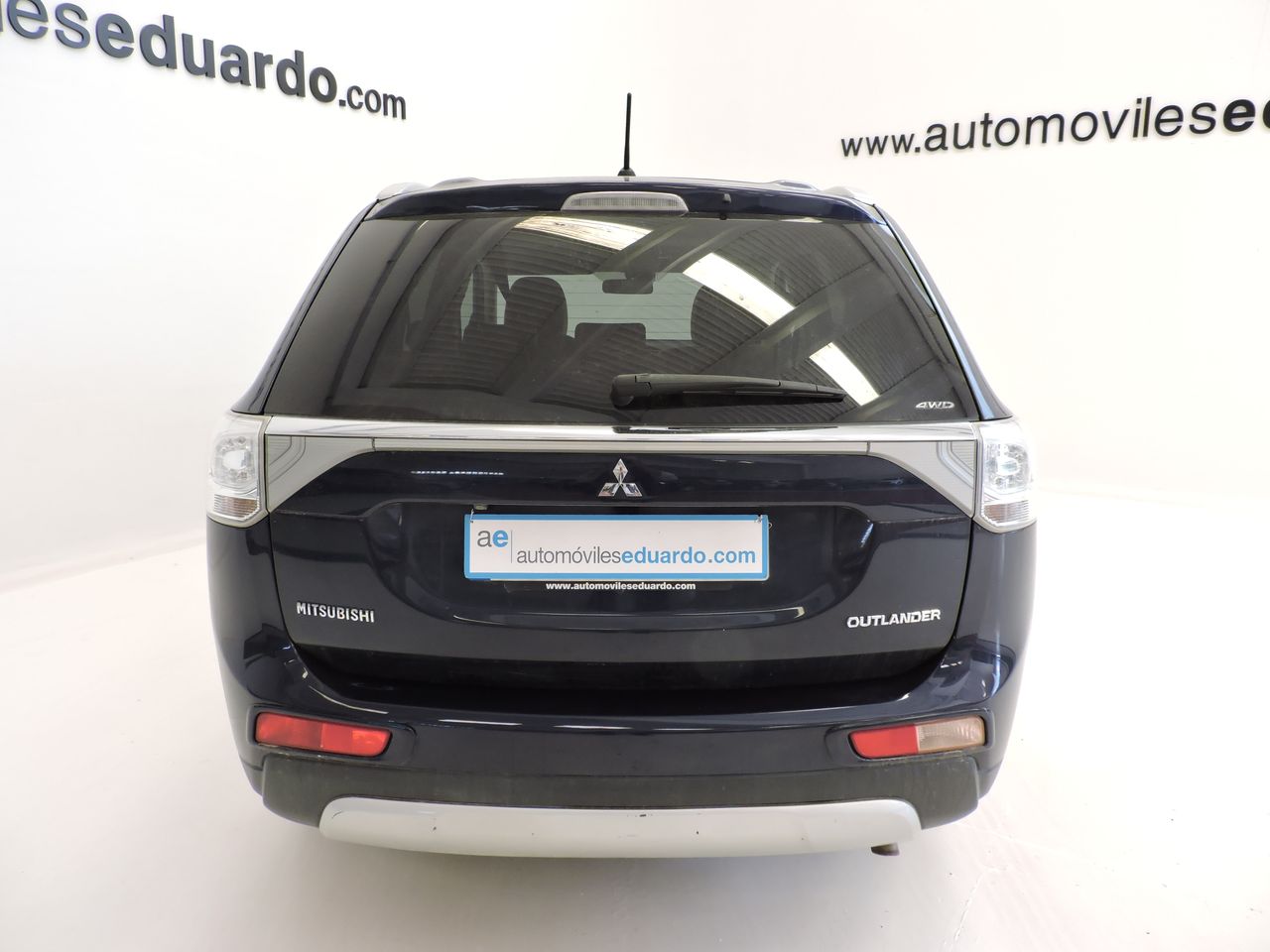 Mitsubishi Outlander Kaiteki 4WD 220 DI-D 6AT 7 plazas - Foto 6