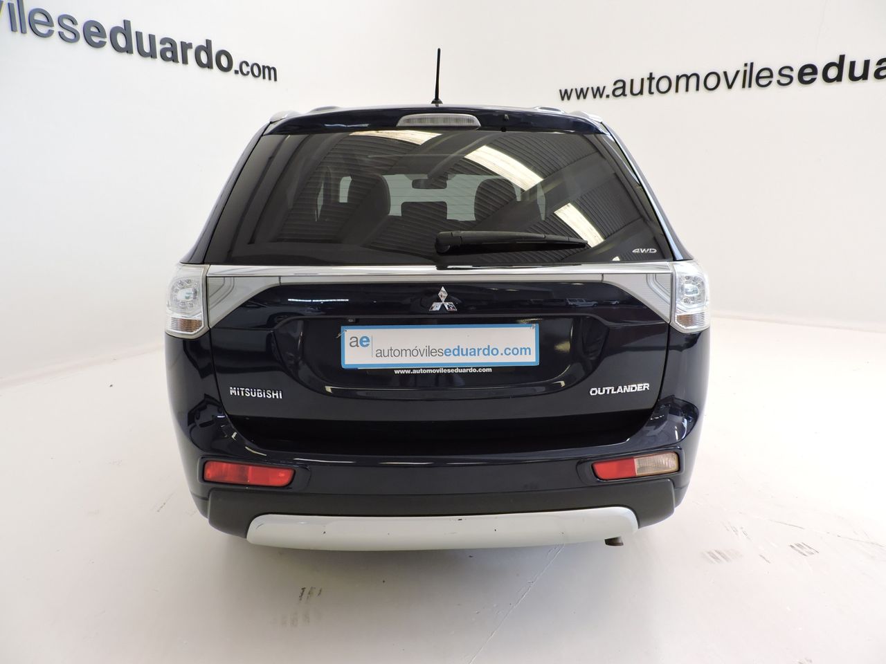 Mitsubishi Outlander Kaiteki 4WD 220 DI-D 6AT 7 plazas - Foto 6