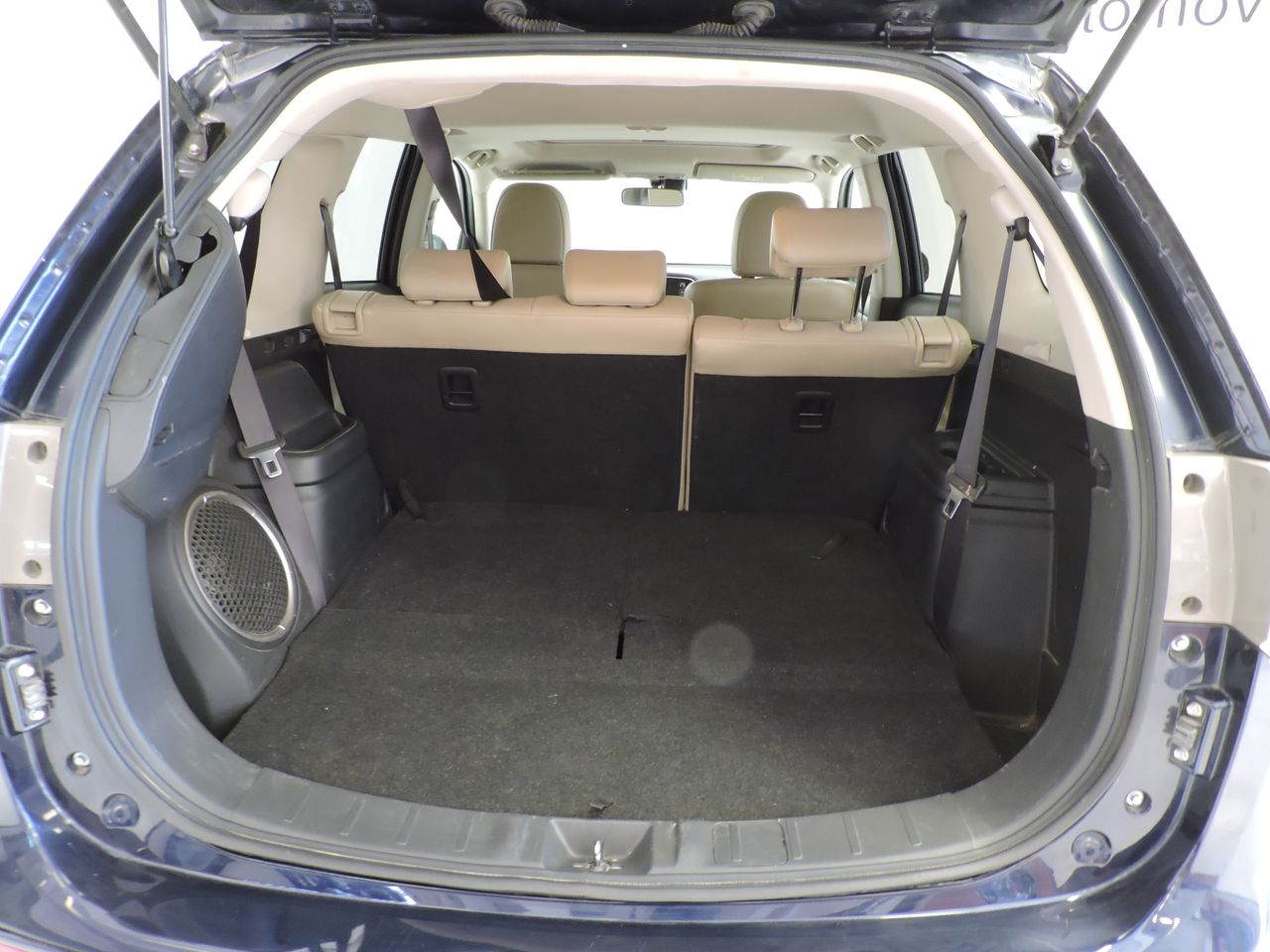 Mitsubishi Outlander Kaiteki 4WD 220 DI-D 6AT 7 plazas - Foto 16