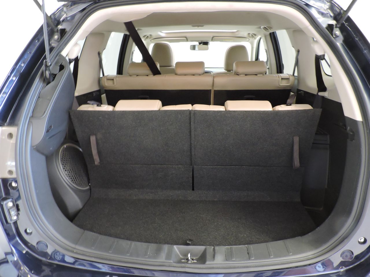 Mitsubishi Outlander Kaiteki 4WD 220 DI-D 6AT 7 plazas - Foto 16