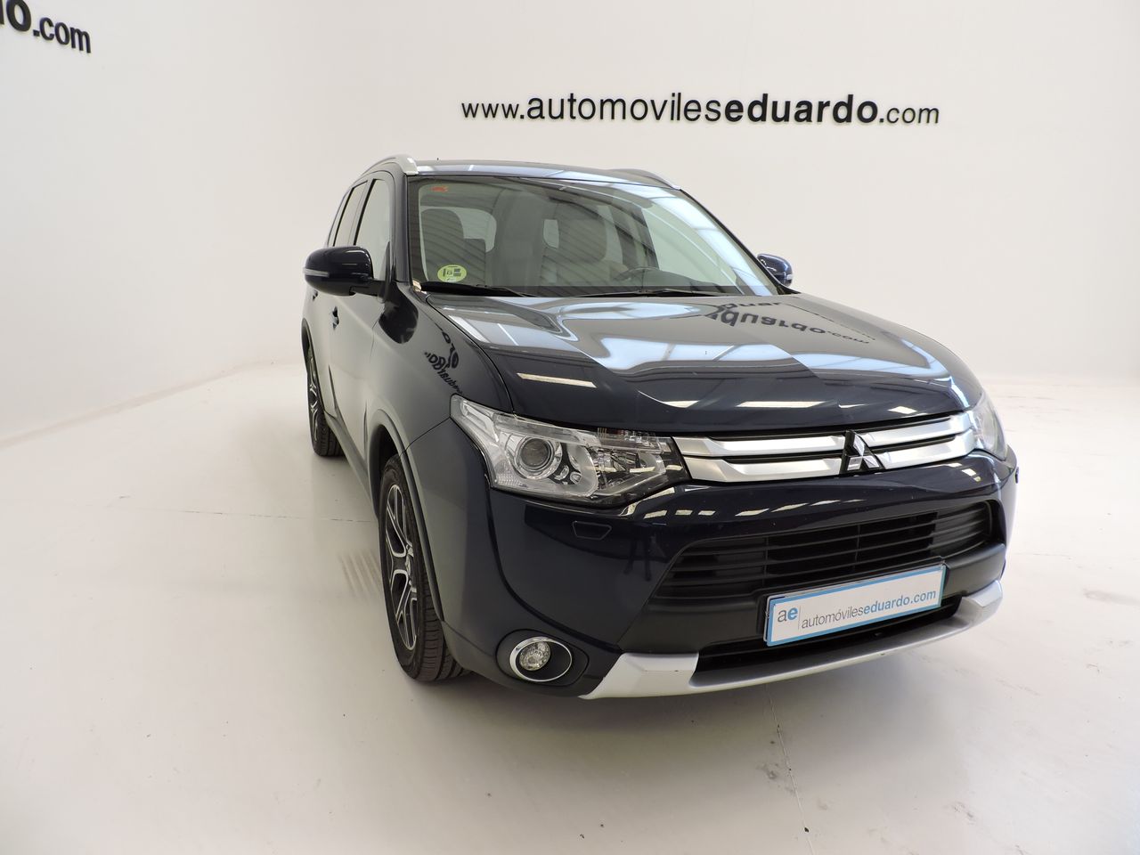 Mitsubishi Outlander Kaiteki 4WD 220 DI-D 6AT 7 plazas - Foto 4