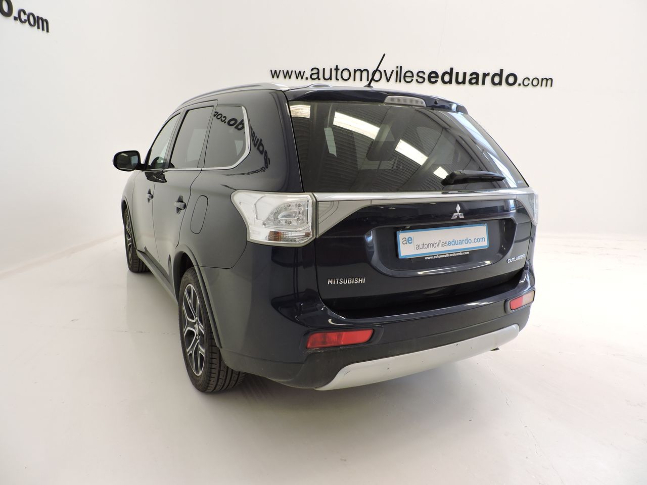 Mitsubishi Outlander Kaiteki 4WD 220 DI-D 6AT 7 plazas - Foto 7