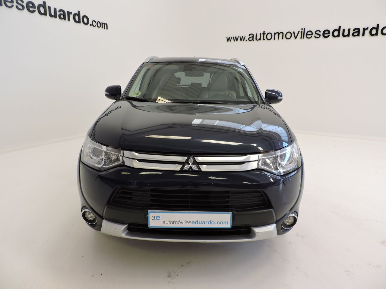 Mitsubishi Outlander Kaiteki 4WD 220 DI-D 6AT 7 plazas - Foto 3