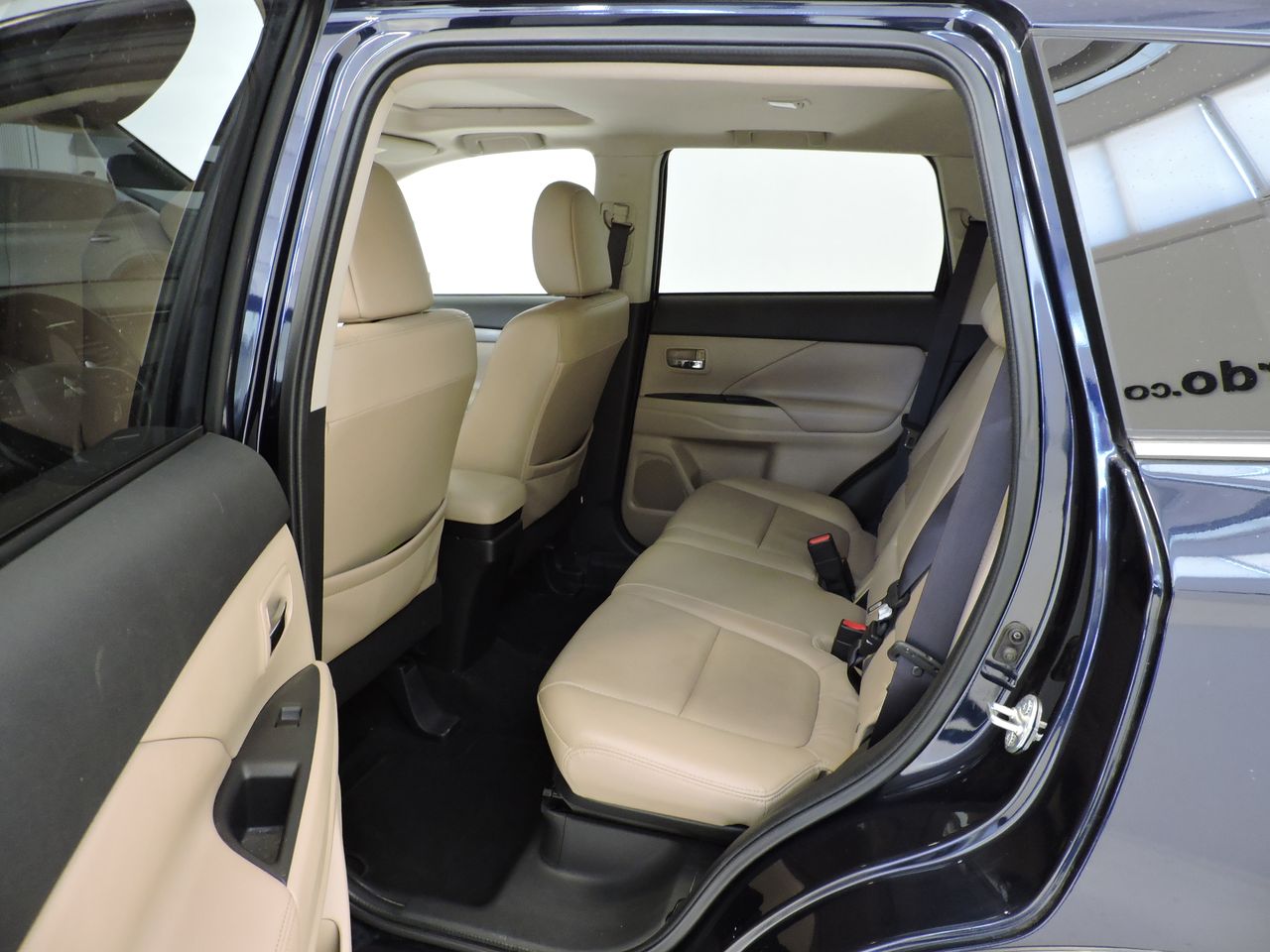 Mitsubishi Outlander Kaiteki 4WD 220 DI-D 6AT 7 plazas - Foto 11