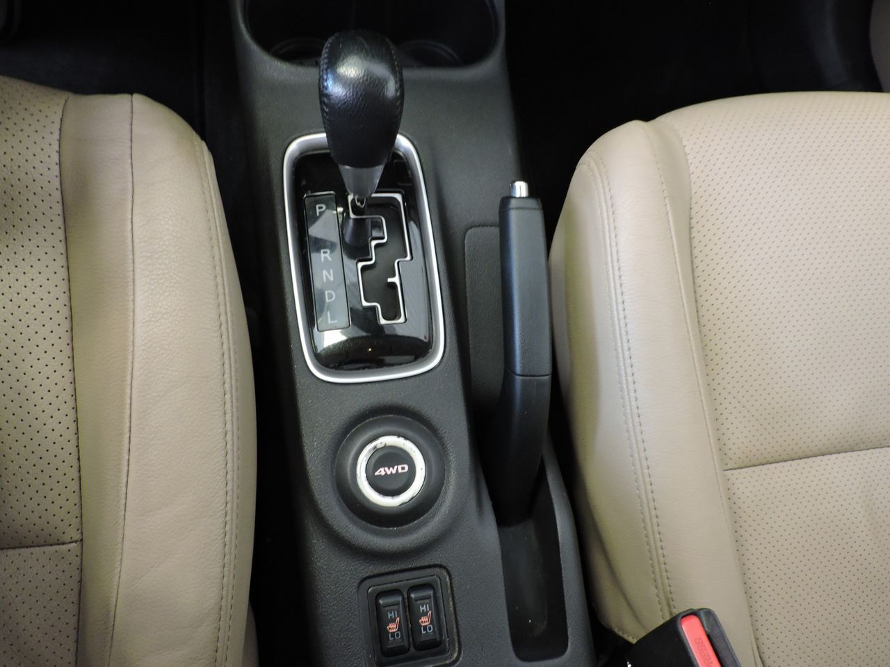 Mitsubishi Outlander Kaiteki 4WD 220 DI-D 6AT 7 plazas - Foto 12