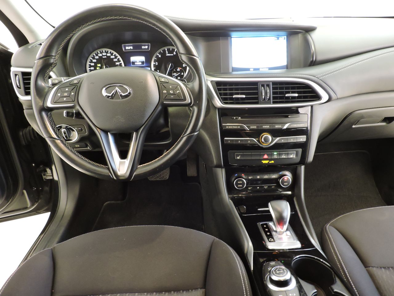 Infiniti Q30 1.6tc Premium 7DCT - Foto 8