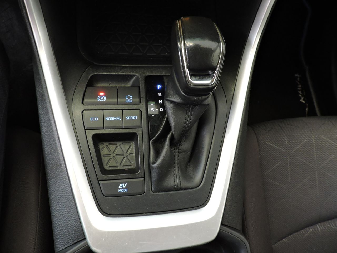 Toyota Rav4 RAV4 Hybrid 220H 4x2 Business - Foto 13