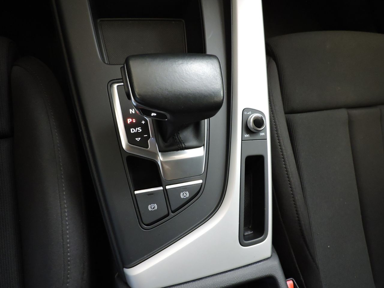 Audi A4 Avant S line 35 TDI 120 kW - Foto 13