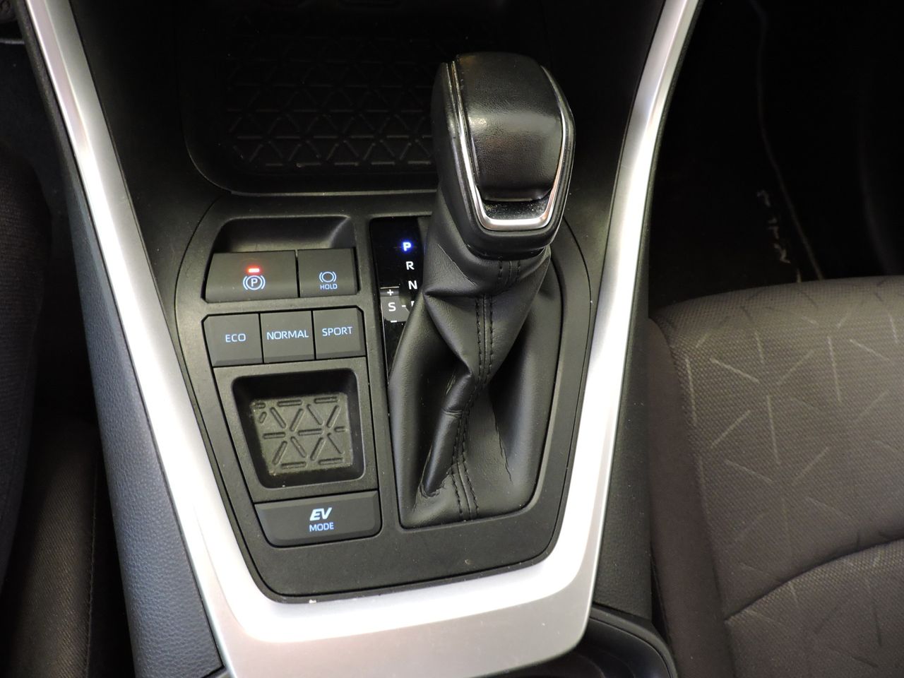 Toyota Rav4 Hybrid 220H 4x2 Advance - Foto 14