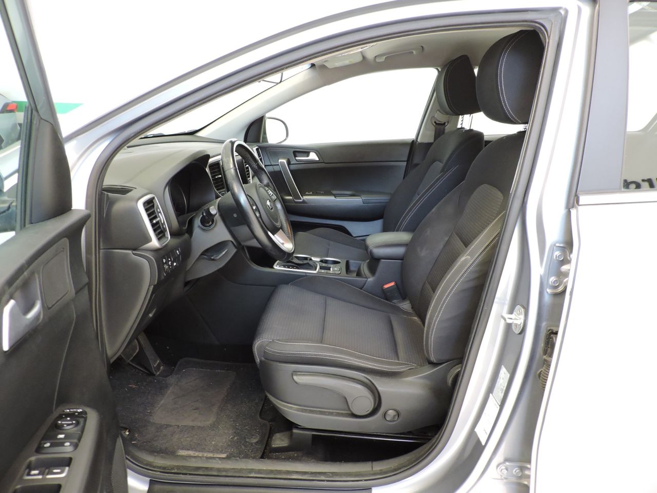 Kia Sportage 1.6 MHEV GT Line Essential 100 kW - Foto 9