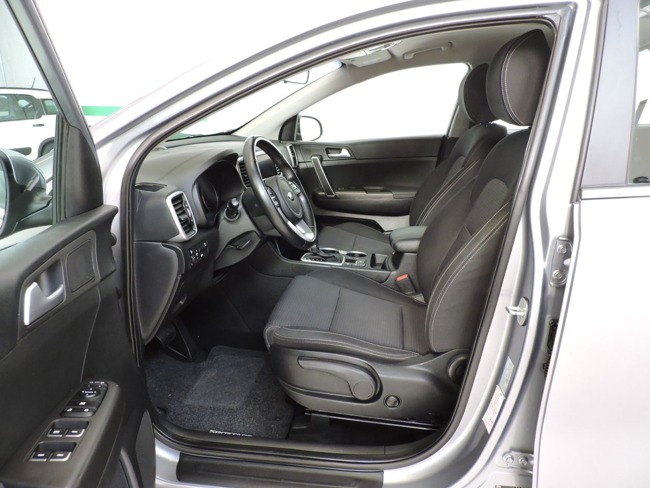 Kia Sportage 1.6 MHEV GT Line Essential 100 kW - Foto 16