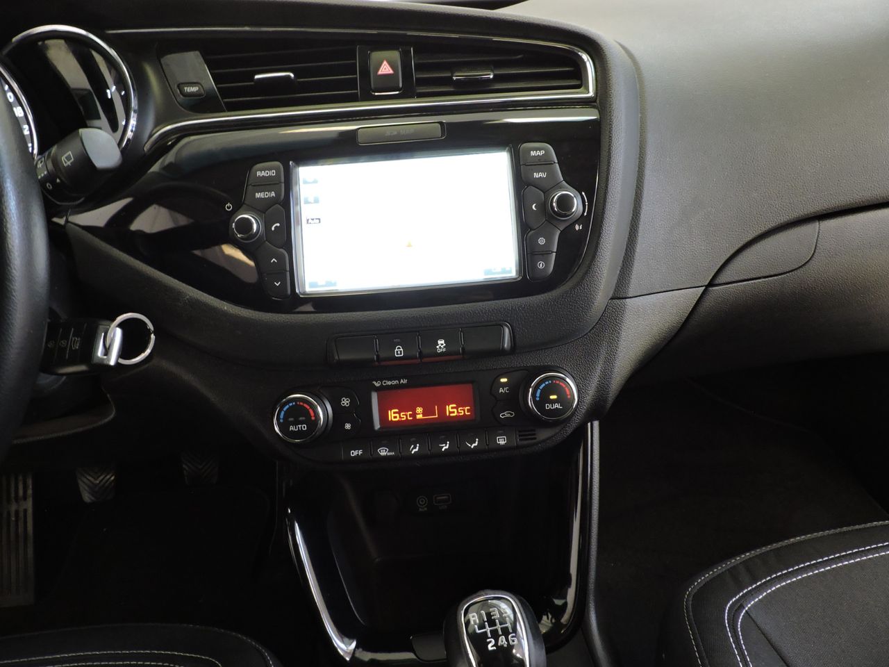 Kia Ceed cee'd 5p 1.6 CRDi VGT Drive 100 kW - Foto 13