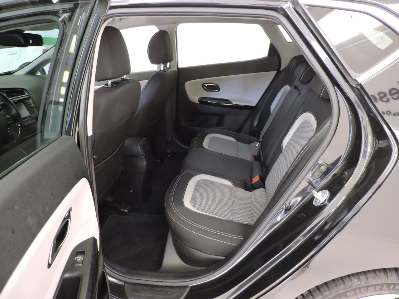 Kia Ceed cee'd 5p 1.6 CRDi VGT Drive 100 kW - Foto 11