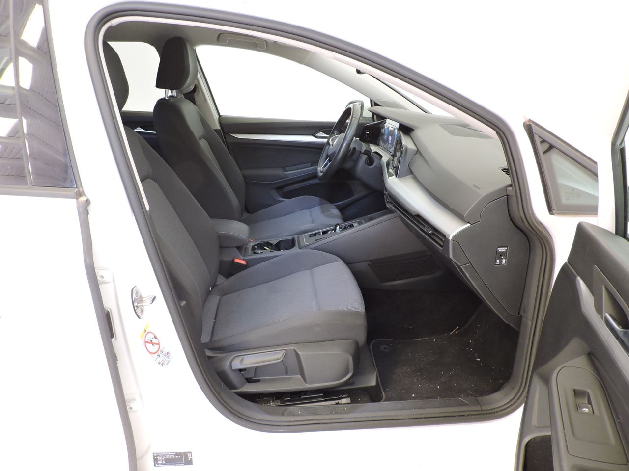 Volkswagen Golf 1.0 eTSI 81 kW - Foto 10