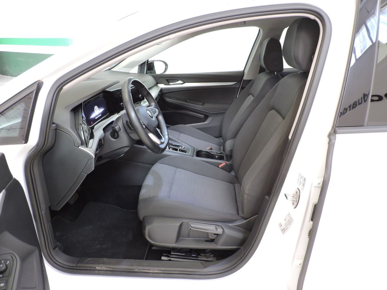 Volkswagen Golf 1.0 eTSI 81 kW - Foto 15