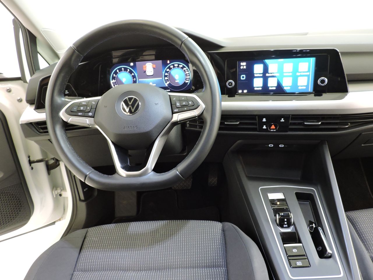 Volkswagen Golf 1.0 eTSI 81 kW - Foto 10