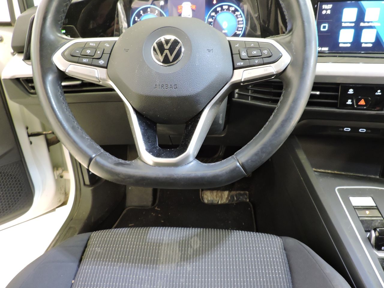 Volkswagen Golf 1.0 eTSI 81 kW - Foto 12