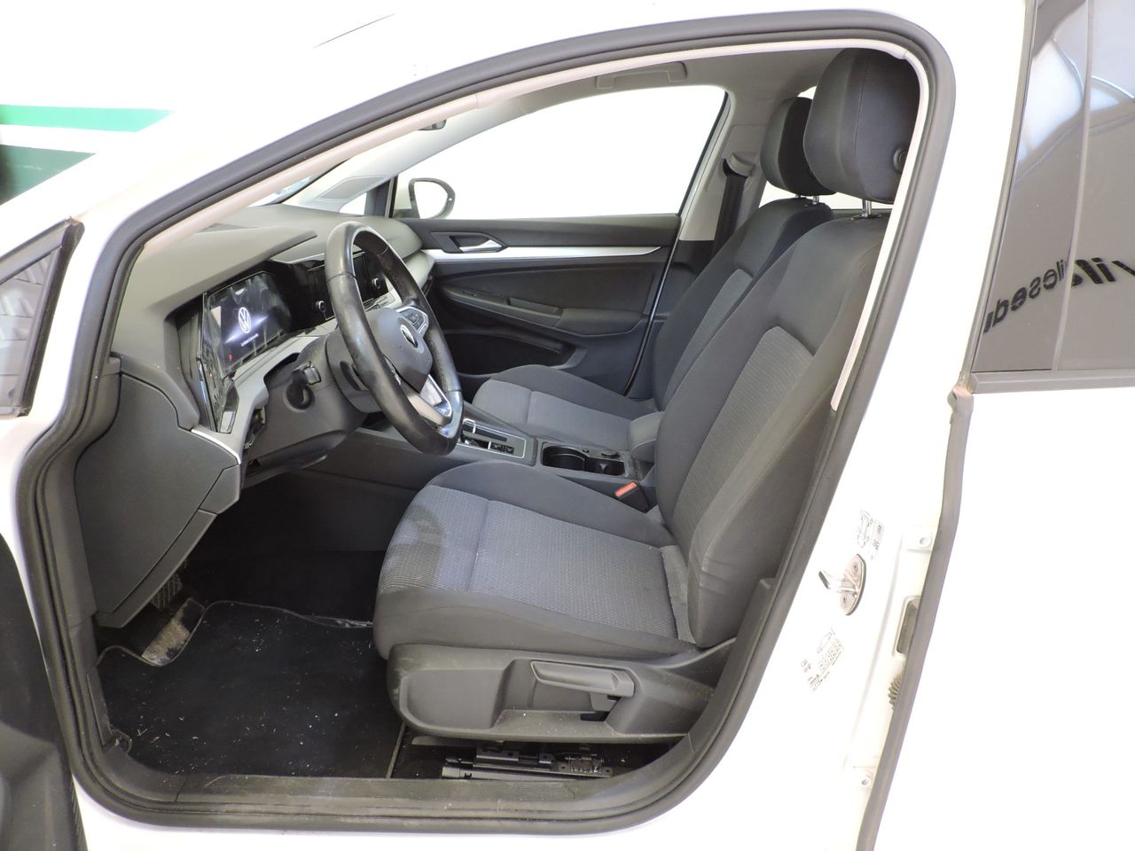 Volkswagen Golf 1.0 eTSI 81 kW - Foto 9