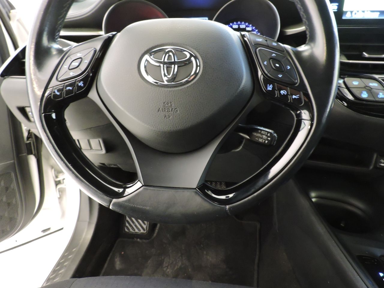 Toyota C-HR Hybrid Advance - Foto 12