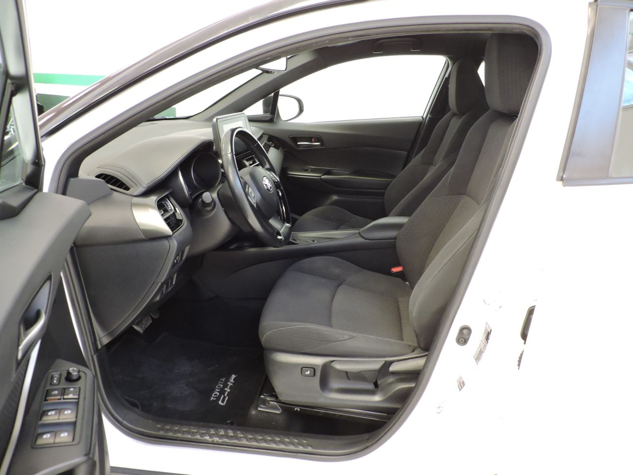 Toyota C-HR Hybrid Advance - Foto 9