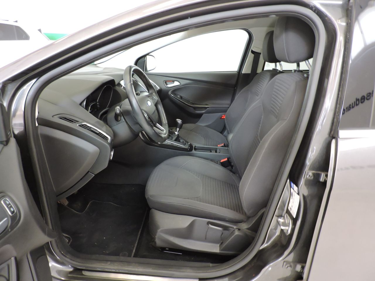 Ford Focus Berlina Titanium 1.0 EcoBoost 92 kW - Foto 9