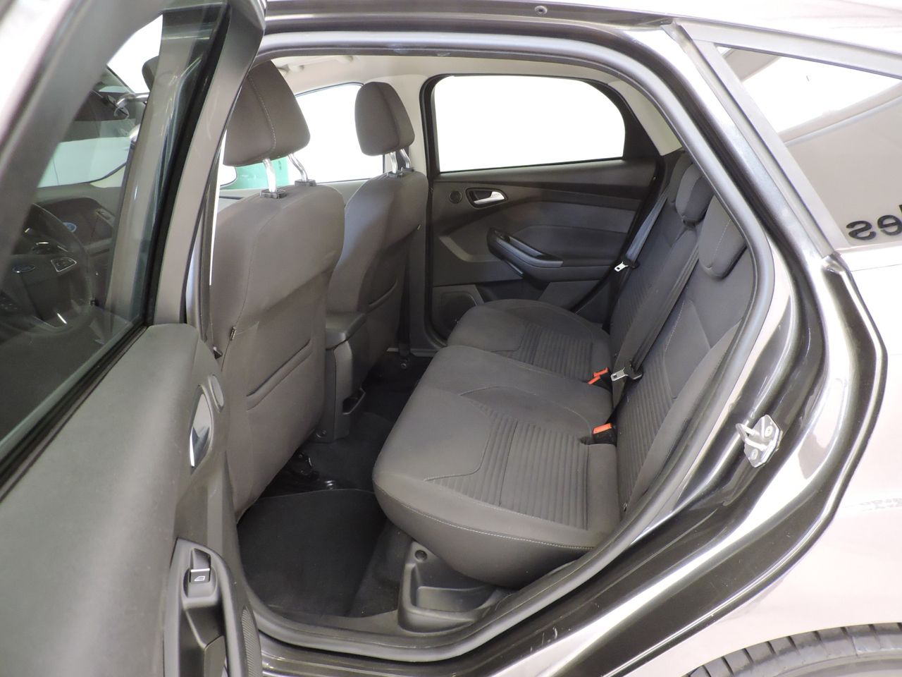 Ford Focus Berlina Titanium 1.0 EcoBoost 92 kW - Foto 11