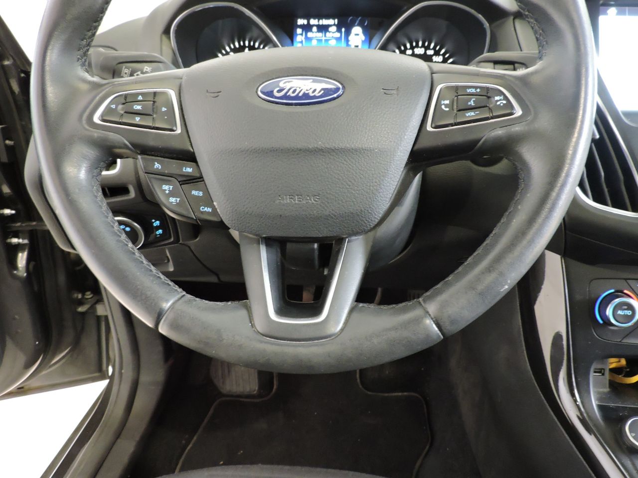 Ford Focus Berlina Titanium 1.0 EcoBoost 92 kW - Foto 12