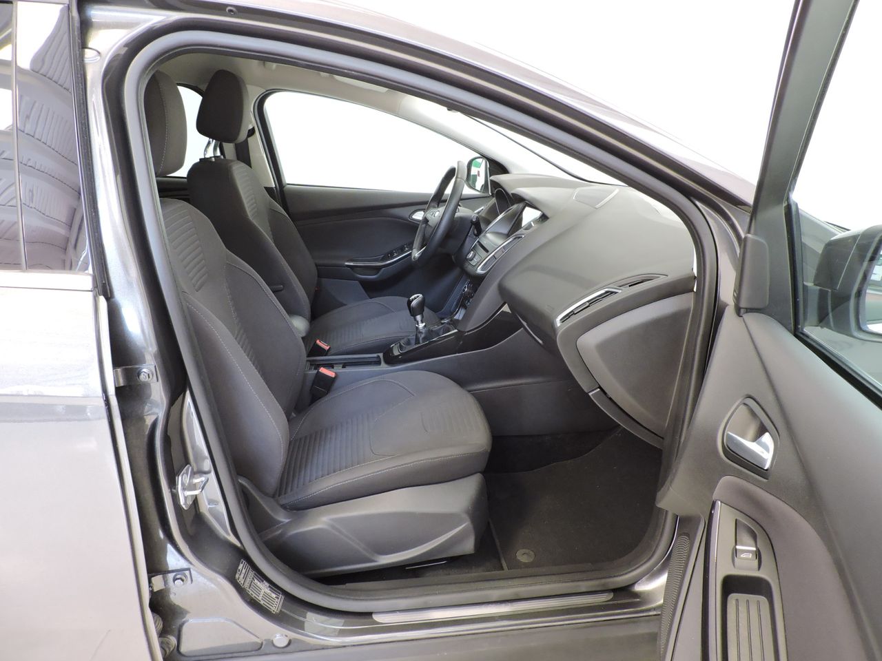 Ford Focus Berlina Titanium 1.0 EcoBoost 92 kW - Foto 10