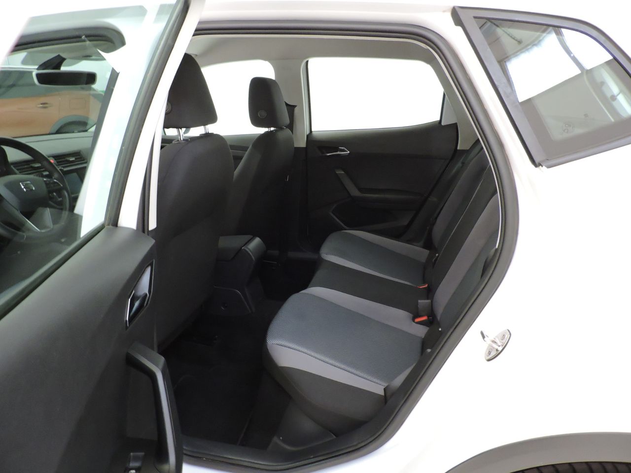 Seat Arona 1.0 TSI 70 kW - Foto 13