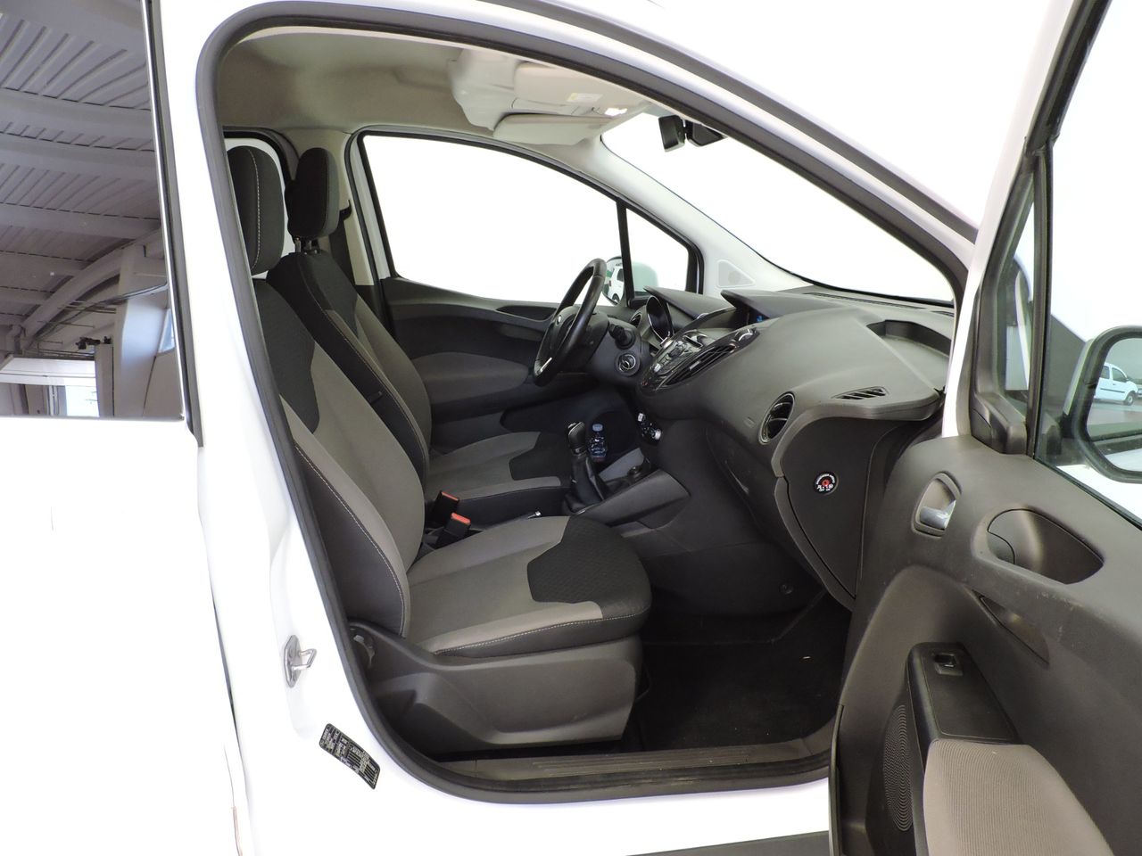 Ford Tourneo Courier Trend 1.0 EcoBoost 100 CV - Foto 10
