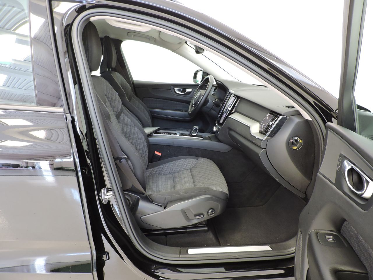 Volvo XC60 Core B4 Diesel AWD - Foto 16