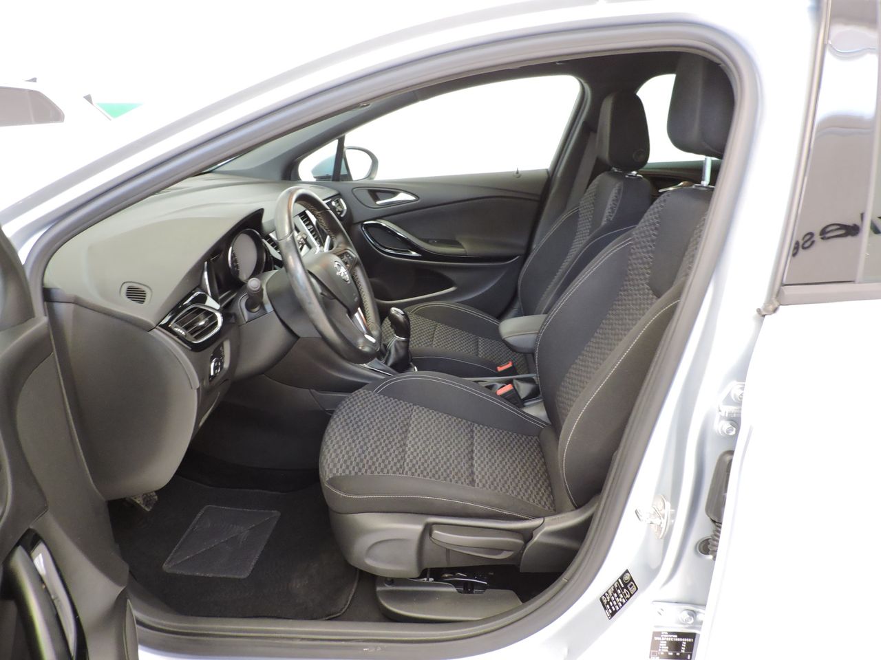 Opel Astra Sports Tourer Dynamic 1.4 Turbo 110 kW - Foto 9