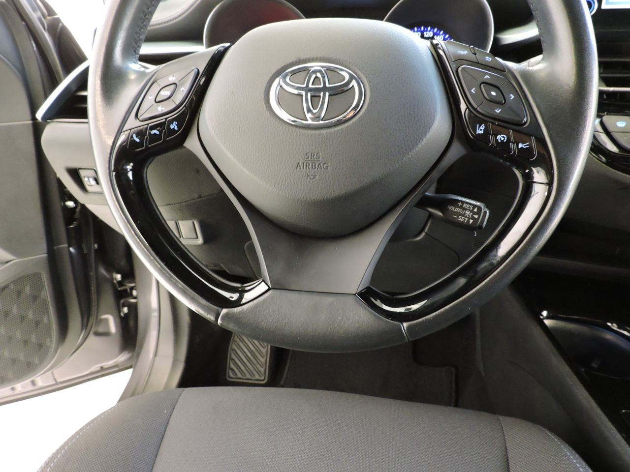 Toyota C-HR 180H Advance - Foto 11