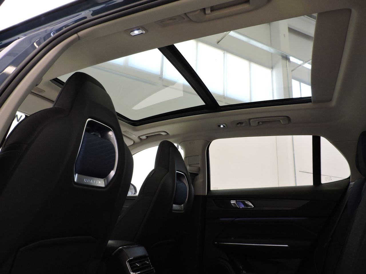 Lynk & Co 01 01 1.5 192KW (261CV) PHEV DCT - Foto 13