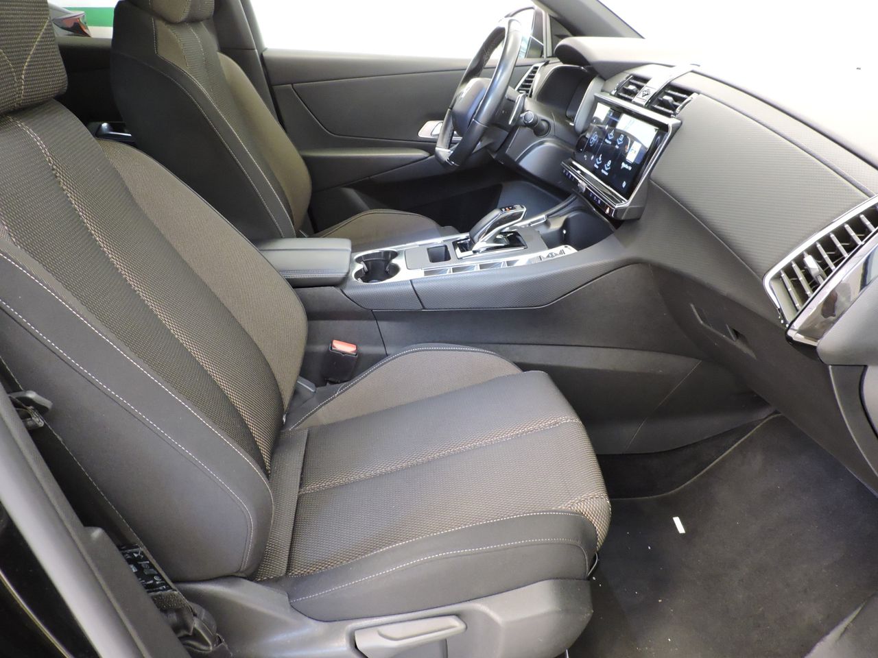 DS DS 7 Bastille E-TENSE 225 - Foto 10