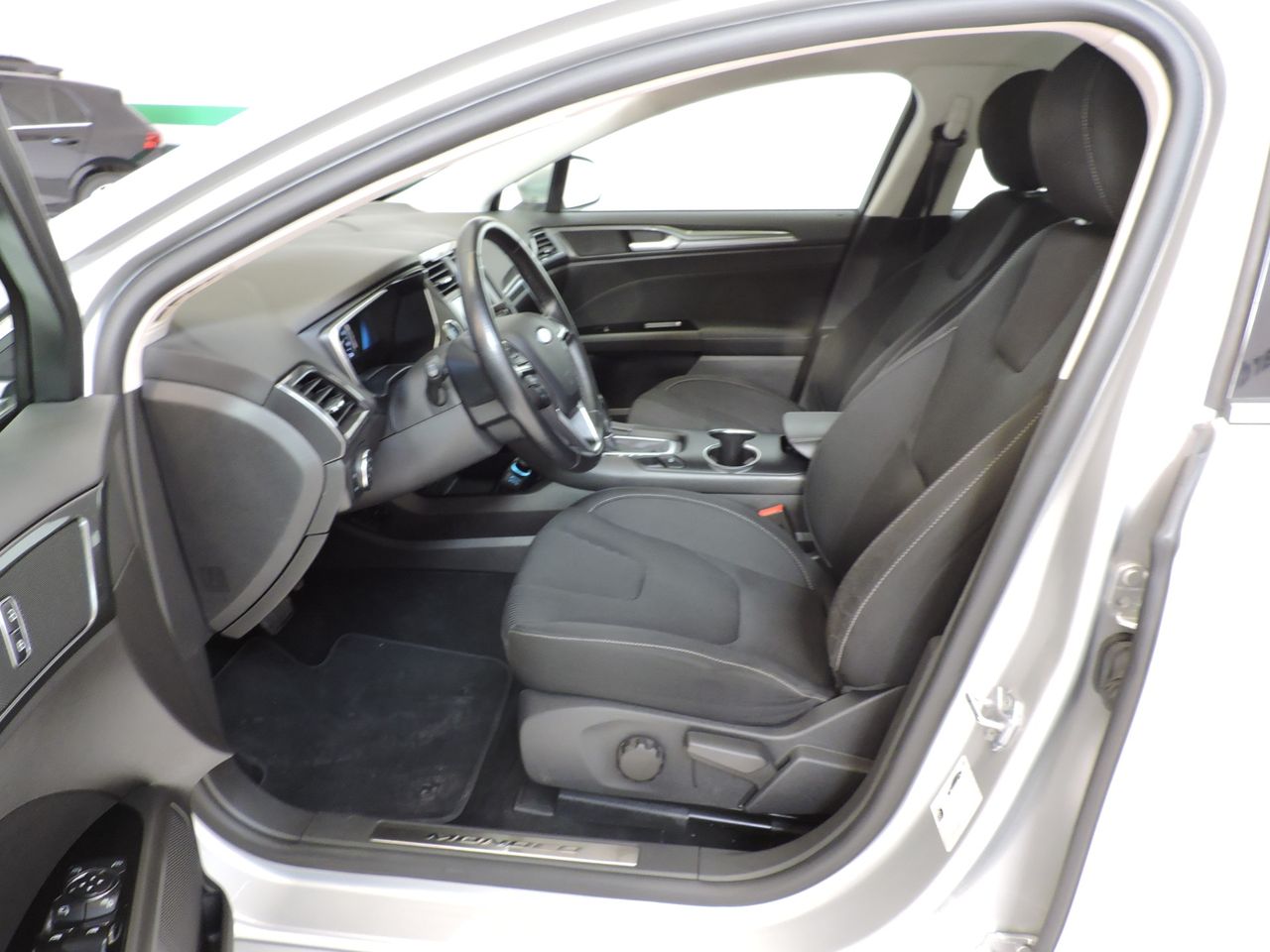 Ford Mondeo FORD MONDEO HIBRIDO 2.0 HEV TITANIUM 140CV - Foto 9
