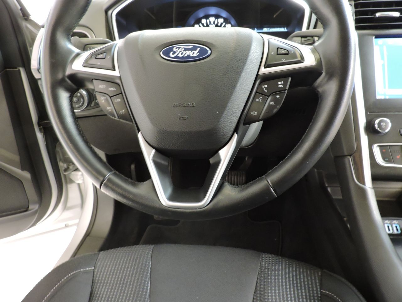 Ford Mondeo FORD MONDEO HIBRIDO 2.0 HEV TITANIUM 140CV - Foto 12