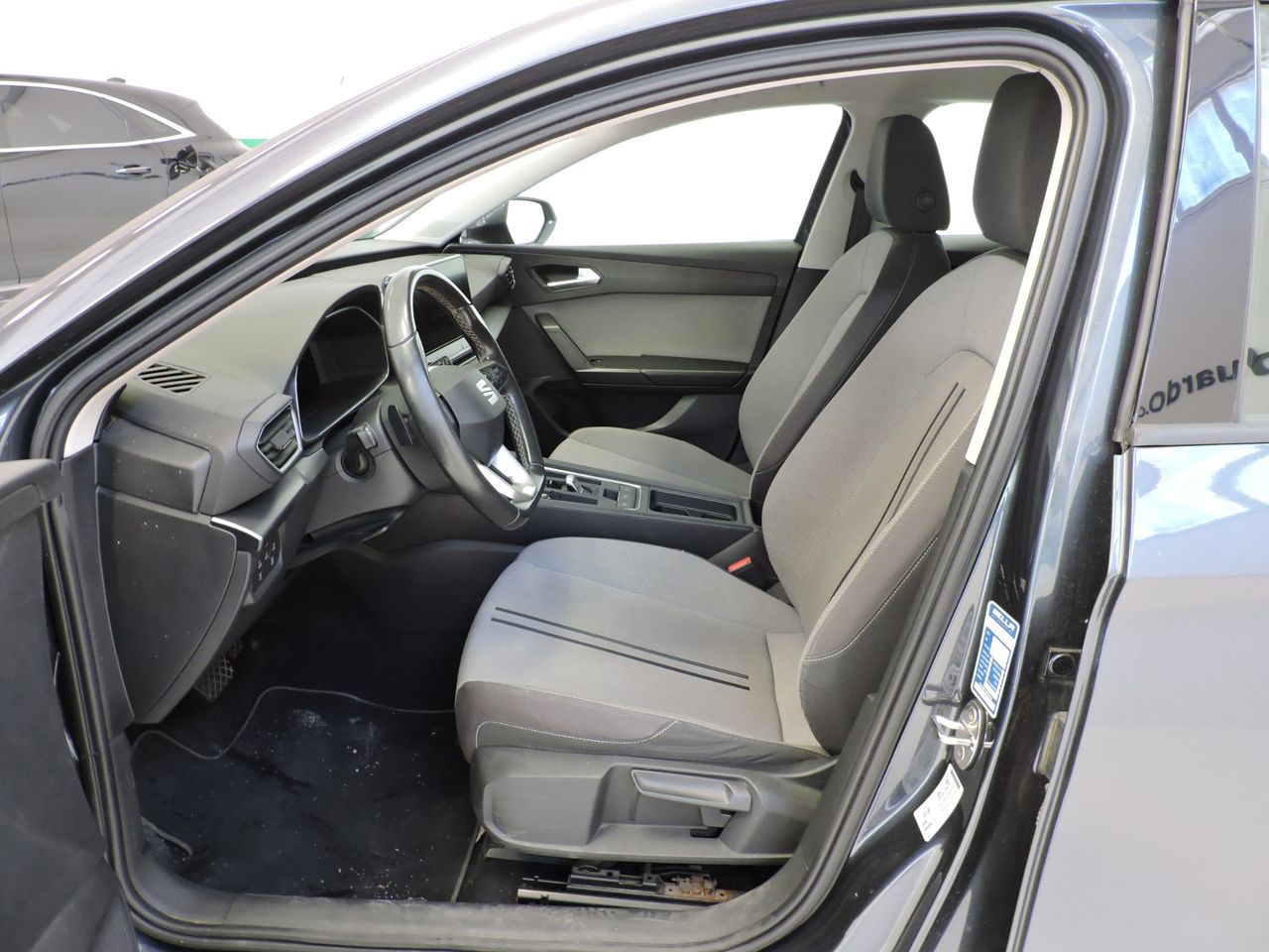 Seat Leon Leon Sportstourer 1.0 eTSI 81 KW - Foto 9
