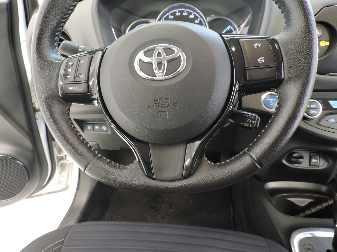 Toyota Yaris 5p 100H Active YARIS 1.5 VVT-I HYBRID BUSINESS - Foto 12
