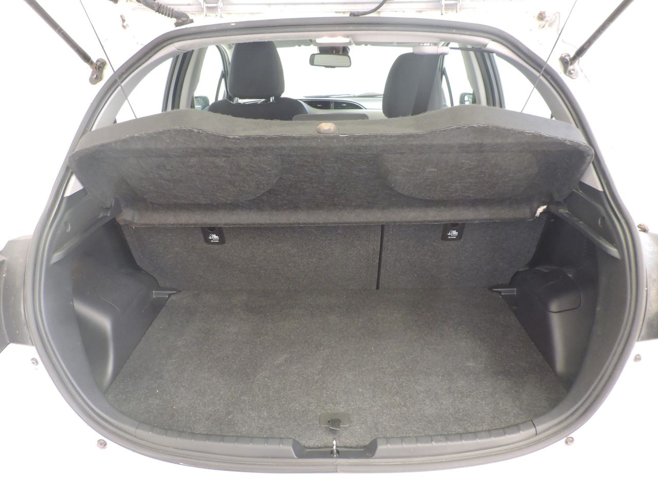 Toyota Yaris 5p 100H Active YARIS 1.5 VVT-I HYBRID BUSINESS - Foto 17